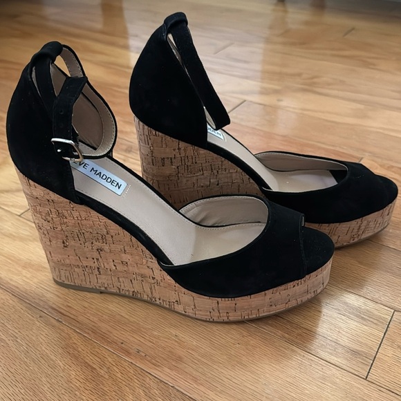 STEVE MADDEN | SUMMER WEDGE SANDALS | BLACK SUEDE | size 10 - Picture 2 of 7
